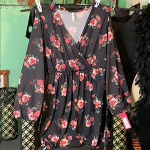 Xhilaration Rose ‘ V ‘ Layered Front XXL Dress